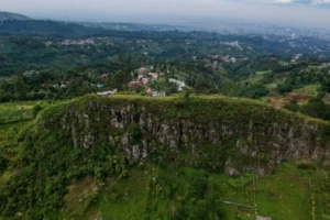 BMKG Wanti-wanti Aktivitas Sesar Lembang Meningkat—Apakah Ini Bahaya?