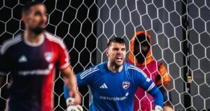 Cedera Apa Maarten Paes? Update Terbaru Kondisi Kiper yang Jadi Sorotan
