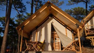 Tren Glamping di Indonesia 2025: Gabungan Kemewahan dan Petualangan Alam