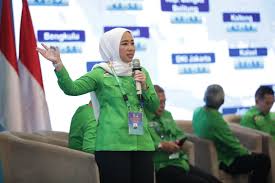 Politik Hijau Indonesia 2025: Energi Terbarukan, Diplomasi Iklim, dan Kebijakan Publik